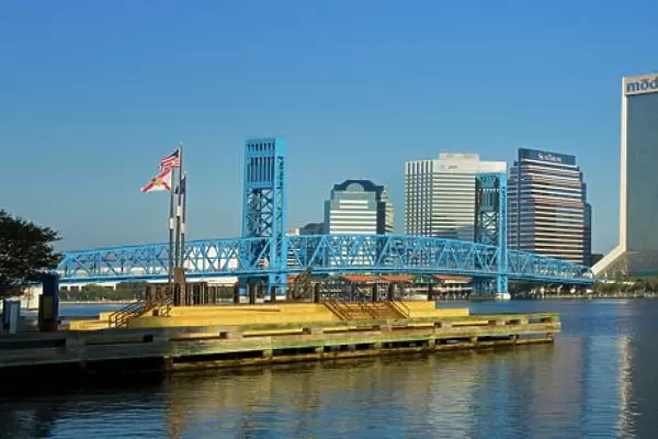 St. Johns River and Jacksonville skyline, Florida, United States of America