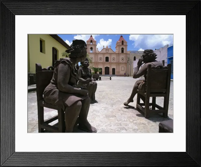 Framed Print : Clay figures in Plaza del Carmen, Camag?ey, Cuba, West Indies, Central America Framed Print : Clay figures in Plaza del Carmen, Camag?ey, Cuba, West Indies, Central America