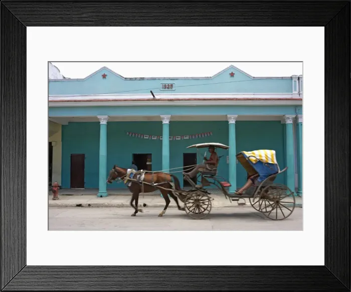 Framed Print : Horse and buggy taxi, Ciego de Cvila, Cuba, West Indies, Central America Framed Print : Horse and buggy taxi, Ciego de Cvila, Cuba, West Indies, Central America