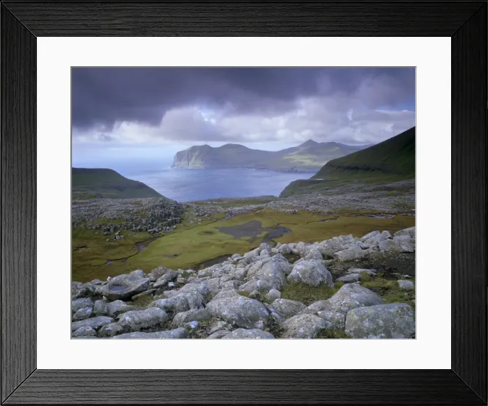 Framed Print : Gjaarbotnur, Vagafjordur fjord and Vagar Island in the distance, from Streymoy Framed Print : Gjaarbotnur, Vagafjordur fjord and Vagar Island in the distance, from Streymoy