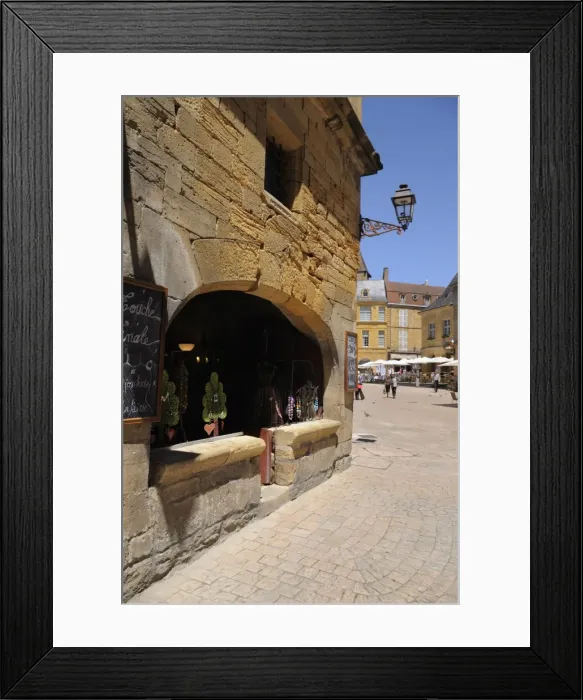 Framed Print : Medieval merchants house in the old town, Sarlat, Sarlat le Caneda, Dordogne Framed Print : Medieval merchants house in the old town, Sarlat, Sarlat le Caneda, Dordogne