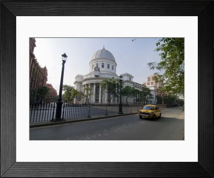 Framed Print : Old colonial building, Kolkata, West Bengal, India, Asia Framed Print : Old colonial building, Kolkata, West Bengal, India, Asia