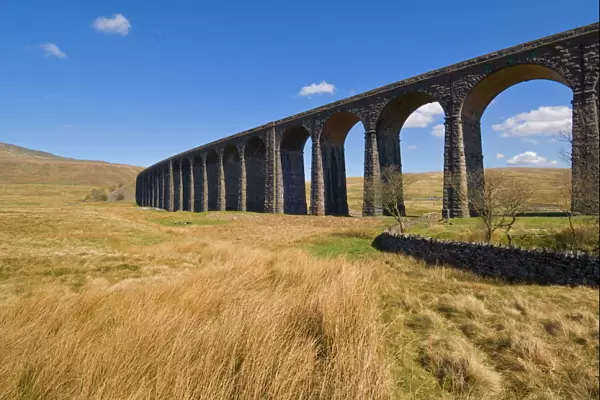 Ribblehead railway viaduct on the Settle to Carlisle rail route, Yorkshire Dales National Park