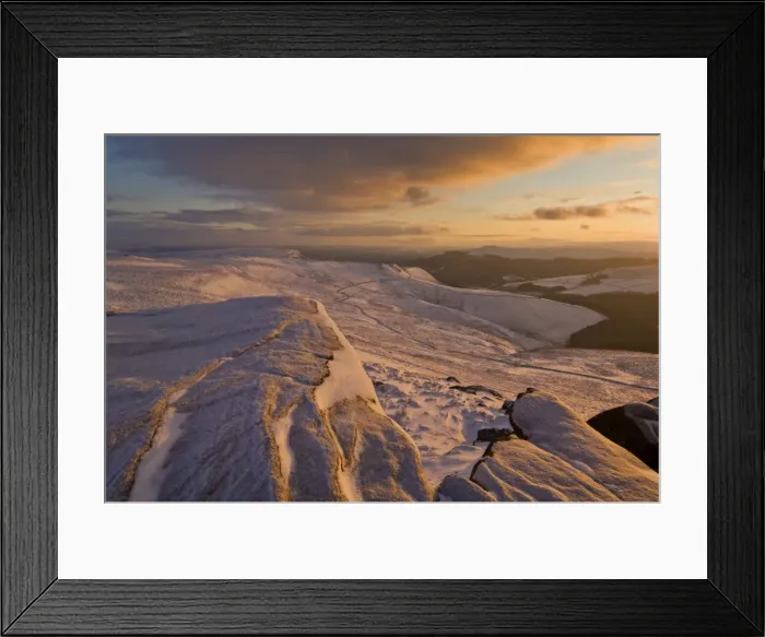Framed Print : Hoar frost on the rocks at sunset on White Tor, Derwent Edge, Derwent Moor Framed Print : Hoar frost on the rocks at sunset on White Tor, Derwent Edge, Derwent Moor