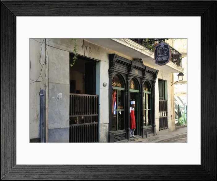 Framed Print : The Cafe O Reilly, established 1893, in Calle O Reilly in Havanas historic centre