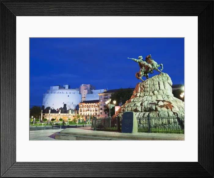 Framed Print : Bohdan Khmelnytsky Moorish style statue, and Hyatt Regency hotel, Kiev, Ukraine, Europe Framed Print : Bohdan Khmelnytsky Moorish style statue, and Hyatt Regency hotel, Kiev, Ukraine, Europe