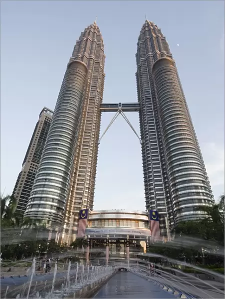 Petronas Towers, Kuala Lumpur, Malaysia, Southeast Asia, Asia