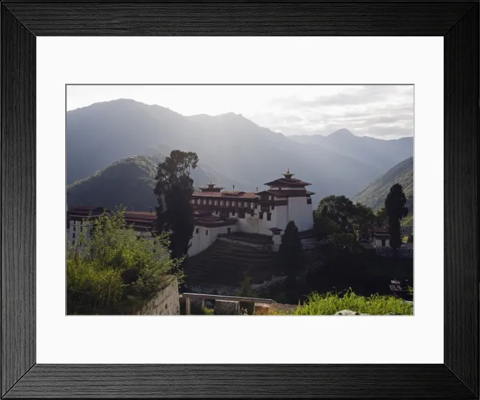Framed Print : Trongsa Dzong (Chokhor Raptentse), dating from 1648, above Mangde Chu river gorge Framed Print : Trongsa Dzong (Chokhor Raptentse), dating from 1648, above Mangde Chu river gorge