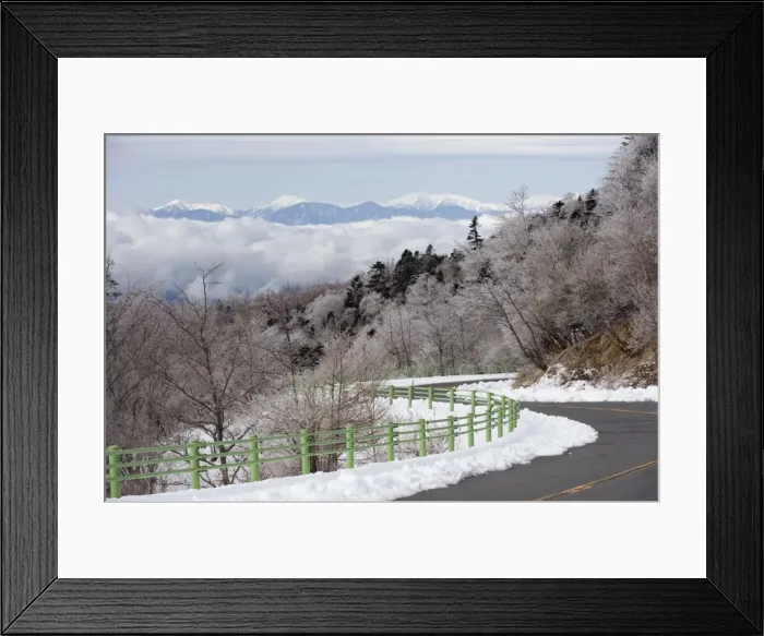 Framed Print : A winter winding road looking out to the Southern Alps, Shizuoka Prefecture, Japan, Asia Framed Print : A winter winding road looking out to the Southern Alps, Shizuoka Prefecture, Japan, Asia