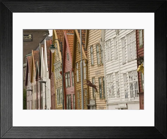 Framed Print : Wooden merchants buildings on the quayside of the Bryggen area, UNESCO World Heritage Site Framed Print : Wooden merchants buildings on the quayside of the Bryggen area, UNESCO World Heritage Site