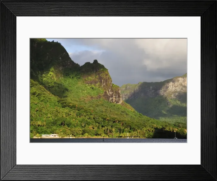 Framed Print : Cooks Bay, Moorea, French Polynesia, South Pacific Ocean, Pacific Framed Print : Cooks Bay, Moorea, French Polynesia, South Pacific Ocean, Pacific
