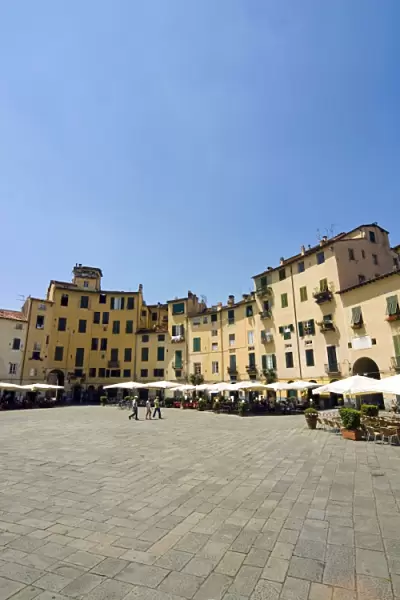 Piazza Anfiteatro, Lucca, Tuscany, Italy, Europe