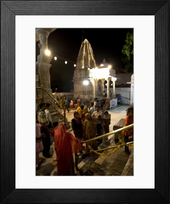 Framed Print : Devotees and families celebrate Diwali at Jagdish temple in Udaipur, Rajasthan Framed Print : Devotees and families celebrate Diwali at Jagdish temple in Udaipur, Rajasthan