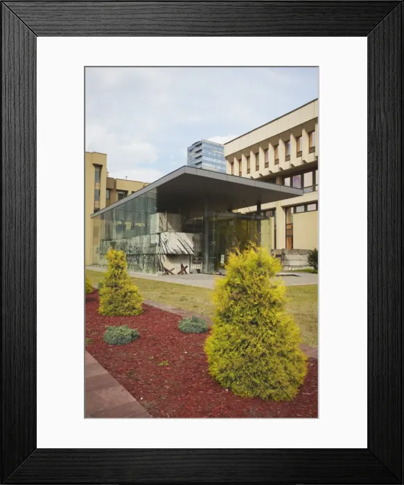 Framed Print : Seimas (Parliament) Building with wall used as barricade against Soviet troops on 13th January 1991 Framed Print : Seimas (Parliament) Building with wall used as barricade against Soviet troops on 13th January 1991