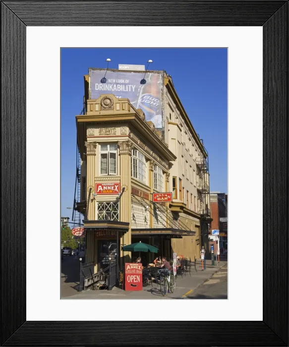 Framed Print : Ringlers Annex Bar in the Pearl District of Portland, Oregon, United States of America Framed Print : Ringlers Annex Bar in the Pearl District of Portland, Oregon, United States of America