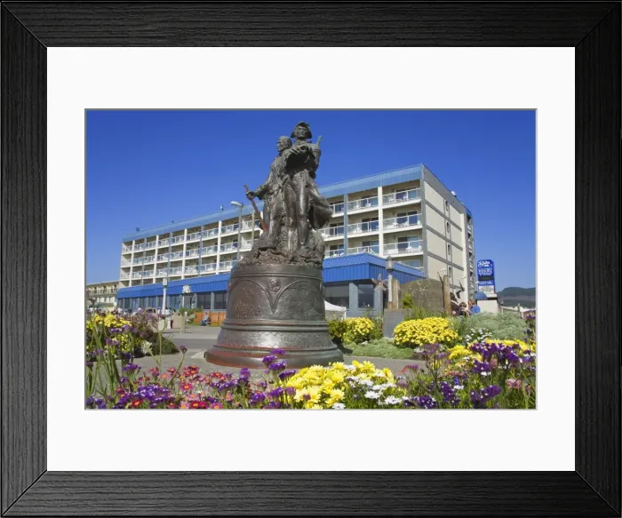 Framed Print : Lewis and Clark End of Trail Monument in Seaside, Oregon, United States of America Framed Print : Lewis and Clark End of Trail Monument in Seaside, Oregon, United States of America