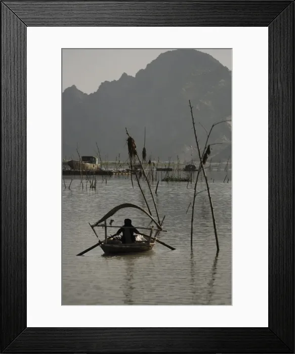 Framed Print : Woman rowing on Canal of Ken Ga, Ninh Binh, Vietnam, Indochina, Southeast Asia, Asia Framed Print : Woman rowing on Canal of Ken Ga, Ninh Binh, Vietnam, Indochina, Southeast Asia, Asia