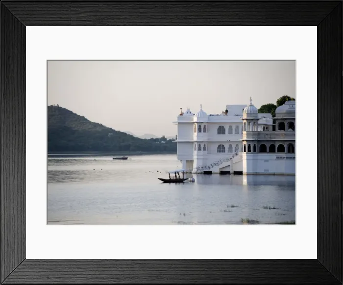 Framed Print : Lake Palace at sunrise, Udaipur, Rajasthan, India, Asia Framed Print : Lake Palace at sunrise, Udaipur, Rajasthan, India, Asia