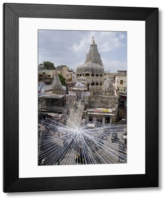 Framed Print : Hindu temple Jagdish Mandir, preparation for the Diwali festival celebrations Framed Print : Hindu temple Jagdish Mandir, preparation for the Diwali festival celebrations