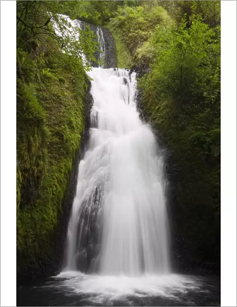 Bridal Veil Falls State Park in the Columbia River Gorge, Greater Portland Region