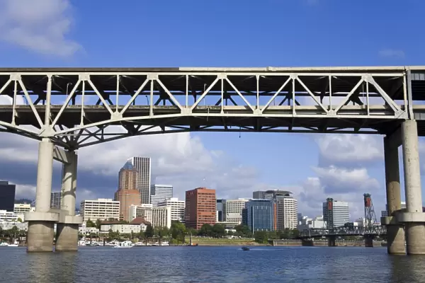Marquam Bridge over the Willamette River, Portland, Oregon, United States of America