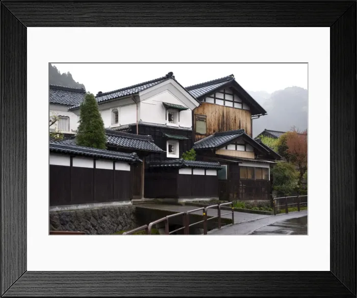 Framed Print : Traditional treasure warehouse (kura), beside single-family residence in Fukui Framed Print : Traditional treasure warehouse (kura), beside single-family residence in Fukui
