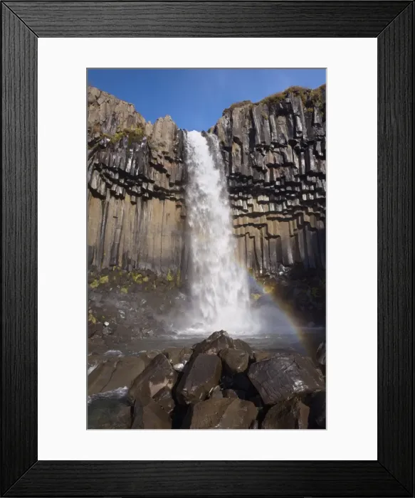 Framed Print : Svartifoss (Black Falls) waterfall, with overhanging black basalt columns Framed Print : Svartifoss (Black Falls) waterfall, with overhanging black basalt columns