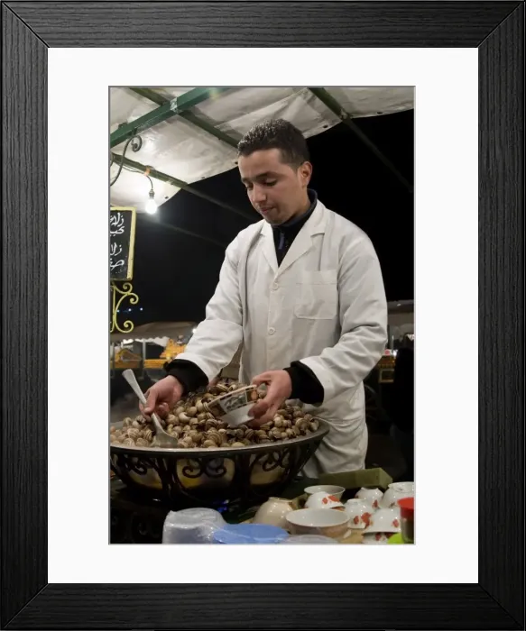 Framed Print : Cook serving snails from his stall in Djemaa el Fna, Place Jemaa el Fna (Djemaa el Fna) Framed Print : Cook serving snails from his stall in Djemaa el Fna, Place Jemaa el Fna (Djemaa el Fna)