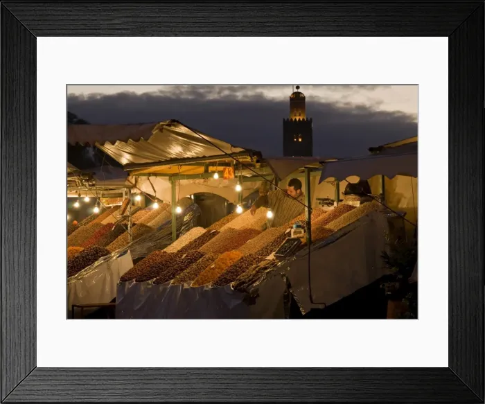 Framed Print : Fruit seller with the Koutoubia minaret behind, Place Jemaa el Fna (Djemaa el Fna) Framed Print : Fruit seller with the Koutoubia minaret behind, Place Jemaa el Fna (Djemaa el Fna)