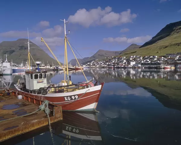 Fishing boats in Klaksvik harbour, Bordoy island (Nordoyar), Faroe Islands (Faroes)