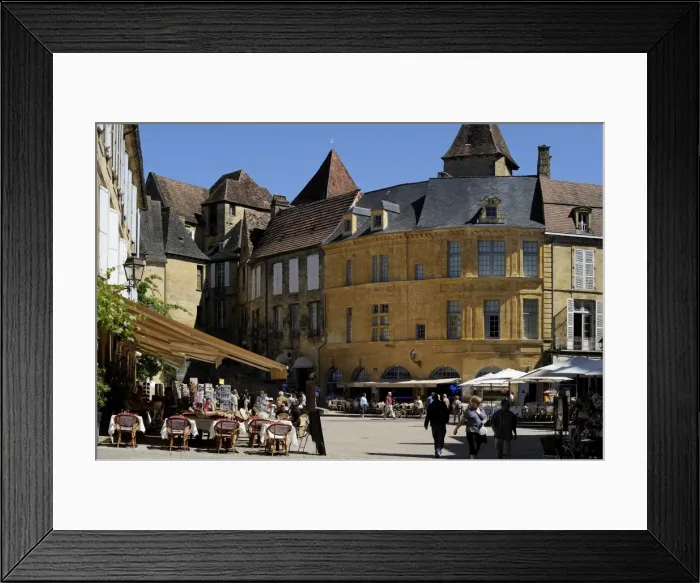 Framed Print : Place de la Liberte in the old town, Sarlat, Dordogne, France, Europe Framed Print : Place de la Liberte in the old town, Sarlat, Dordogne, France, Europe