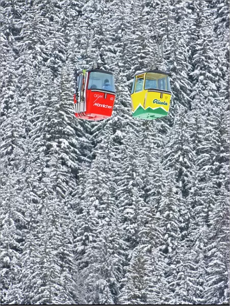 Brightly coloured Grindelwald Grund Gondola ski lift, Grindelwald, Jungfrau region