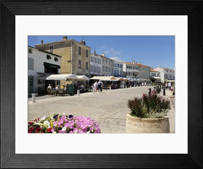 Framed Print : Quayside restaurants and traditional shuttered buildings, La Flotte, Ile de Re Framed Print : Quayside restaurants and traditional shuttered buildings, La Flotte, Ile de Re