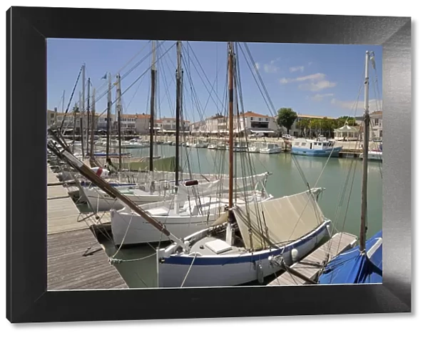 Harbour and quayside, La Flotte, Ile de Re, Charente-Maritime, France, Europe