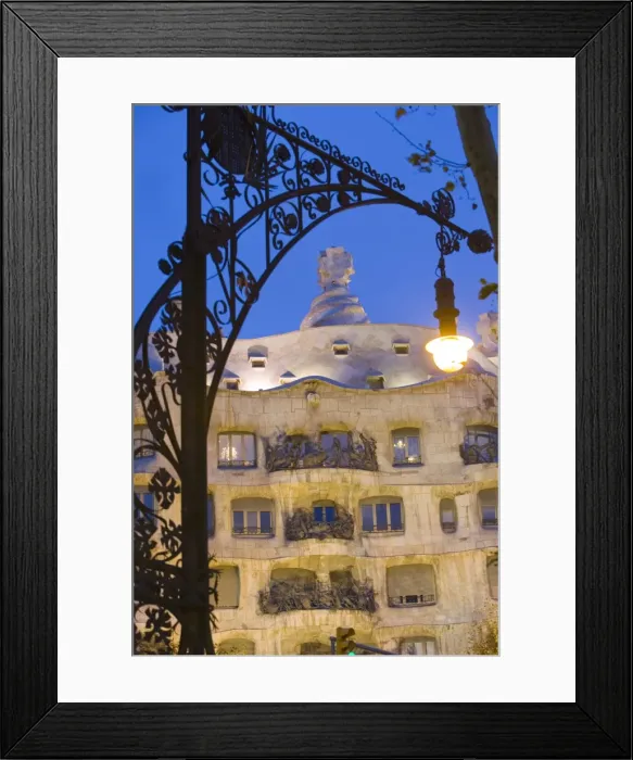 Framed Print : Mila La Pidrera House, Passeig de Gracia, Barcelona, Catalonia, Spain, Europe Framed Print : Mila La Pidrera House, Passeig de Gracia, Barcelona, Catalonia, Spain, Europe