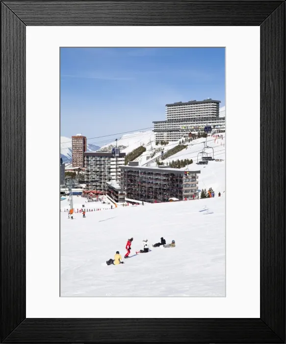 Framed Print : Les Menuires ski resort, 1800m, in the Three Valleys (Les Trois Vallees) Framed Print : Les Menuires ski resort, 1800m, in the Three Valleys (Les Trois Vallees)