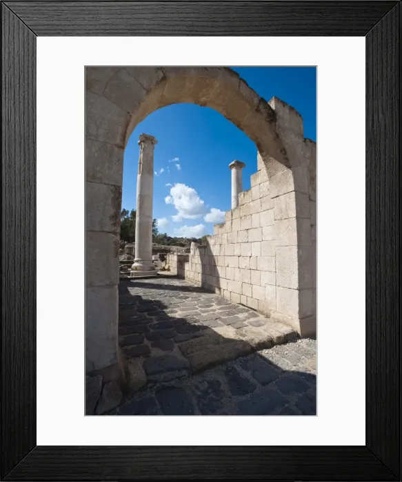 Framed Print : Ruins of the Decapolis city of Scythopolis, Bet She an National Park Framed Print : Ruins of the Decapolis city of Scythopolis, Bet She an National Park