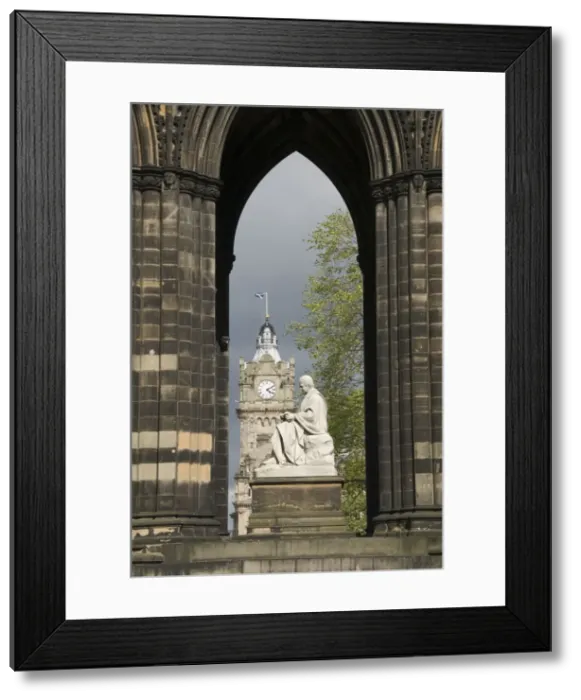 Framed Print : Monument to Sir Walter Scott, Edinburgh, Scotland, United Kingdom, Europe Framed Print : Monument to Sir Walter Scott, Edinburgh, Scotland, United Kingdom, Europe