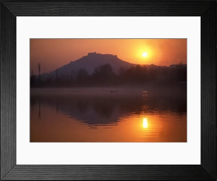 Framed Print : Fishermen make their way home in canoes as the sun sets over Nigeen Lake Framed Print : Fishermen make their way home in canoes as the sun sets over Nigeen Lake