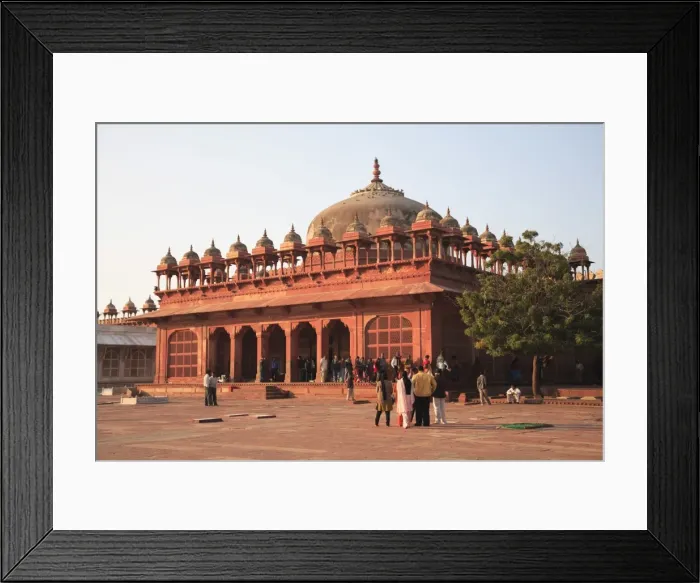 Framed Print : Inner courtyard of Jama Masjid, Fatehpur Sikri, UNESCO World Heritage Site Framed Print : Inner courtyard of Jama Masjid, Fatehpur Sikri, UNESCO World Heritage Site