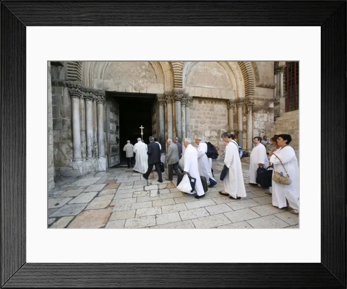 Framed Print : Pilgrims, Church of the Holy Sepulchre, Old City, Jerusalem, Israel, Middle East Framed Print : Pilgrims, Church of the Holy Sepulchre, Old City, Jerusalem, Israel, Middle East