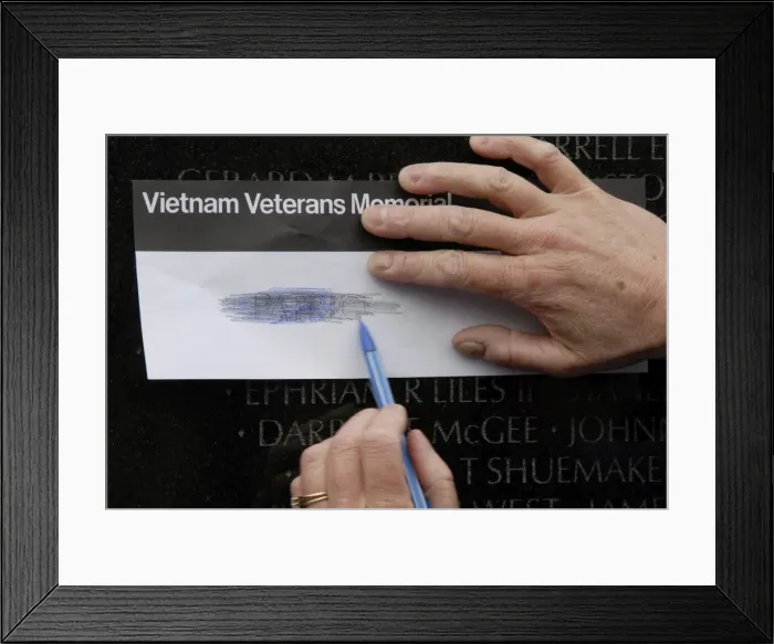 Framed Print : Vietnam Memorial, Washington D. C. United States of America, North America Framed Print : Vietnam Memorial, Washington D. C. United States of America, North America