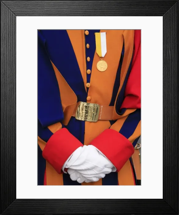 Framed Print : Swiss Guards uniform, Vatican, Rome, Lazio, Italy, Europe Framed Print : Swiss Guards uniform, Vatican, Rome, Lazio, Italy, Europe