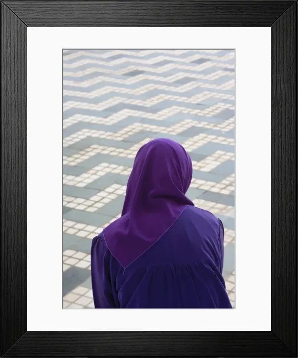 Framed Print : Muslim woman, Shal Halam mosque, Selangor, Malaysia, Southeast Asia, Asia Framed Print : Muslim woman, Shal Halam mosque, Selangor, Malaysia, Southeast Asia, Asia