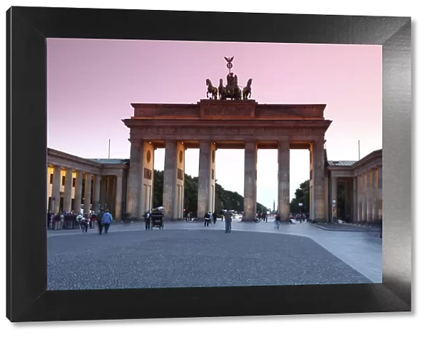 Brandenburg Gate at sunset, Pariser Platz, Unter Den Linden, Berlin, Germany, Europe