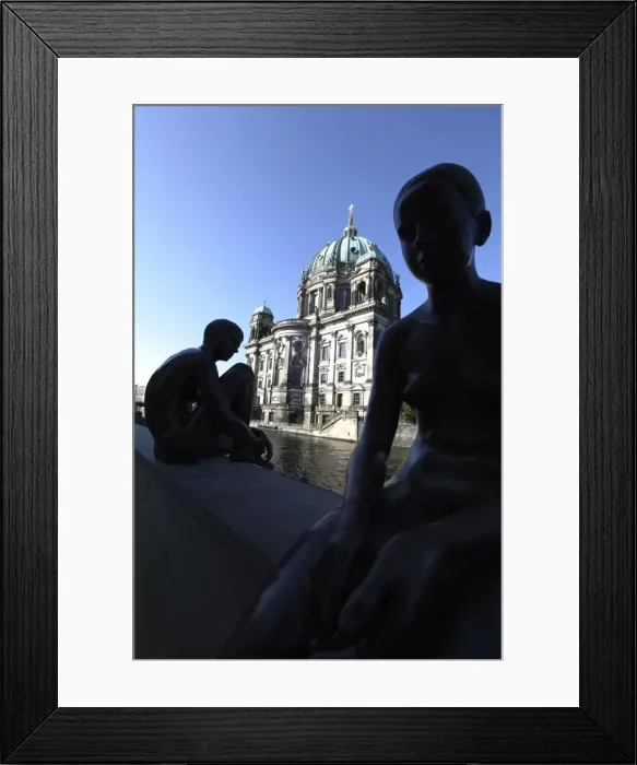 Framed Print : Silhouettes of riverside figure sculptures, Dom (Cathedral) beyond, Spree River Framed Print : Silhouettes of riverside figure sculptures, Dom (Cathedral) beyond, Spree River