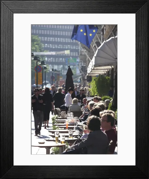 Framed Print : Pavement cafe, Pohjoisesplanadi Street, Esplanade, Helsinki, Finland, Scandinavia, Europe Framed Print : Pavement cafe, Pohjoisesplanadi Street, Esplanade, Helsinki, Finland, Scandinavia, Europe