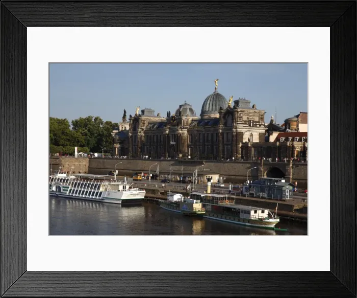 Framed Print : Tour boats on the River Elbe in front of the Kunstakademie (Academy of Fine Arts) Framed Print : Tour boats on the River Elbe in front of the Kunstakademie (Academy of Fine Arts)