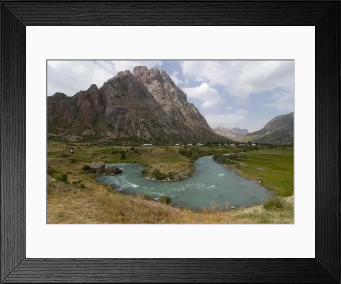 Framed Print : Riverbend of the Karakul River, Fann mountains, Tajikistan, Central Asia Framed Print : Riverbend of the Karakul River, Fann mountains, Tajikistan, Central Asia