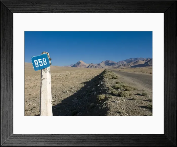 Framed Print : The Pamir highway, the Pamirs, Tajikistan, Central Asia Framed Print : The Pamir highway, the Pamirs, Tajikistan, Central Asia